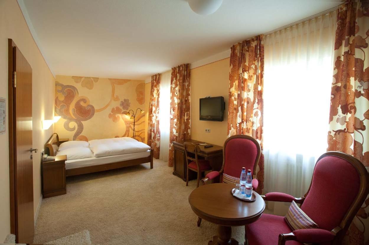 Hotel Karpfen 에베르바흐 외부 사진
